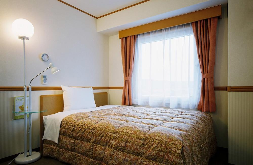 Toyoko Inn Saitama Iwatsuki Ekimae Eksteriør billede